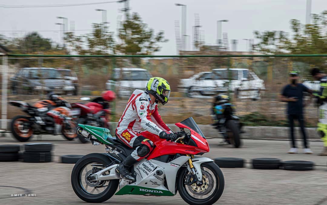 Car-&-Motorcycle23